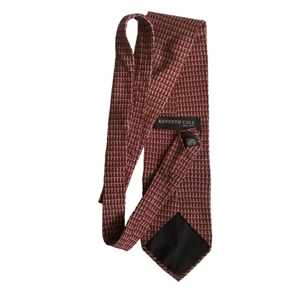 Kenneth Cole Tie - Picture 2 of 2